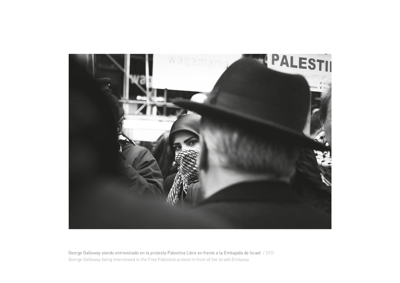 Image of the design created for the exhibition "Londres: detras y debajo del Palacio de Buckingham". This is an image related to a project inside Pedro Rodrigues (Treze413) graphic design portfolio.